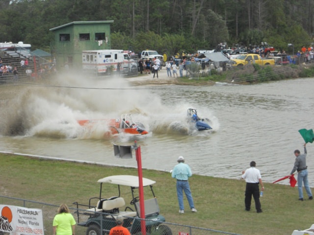 Swamp buggy